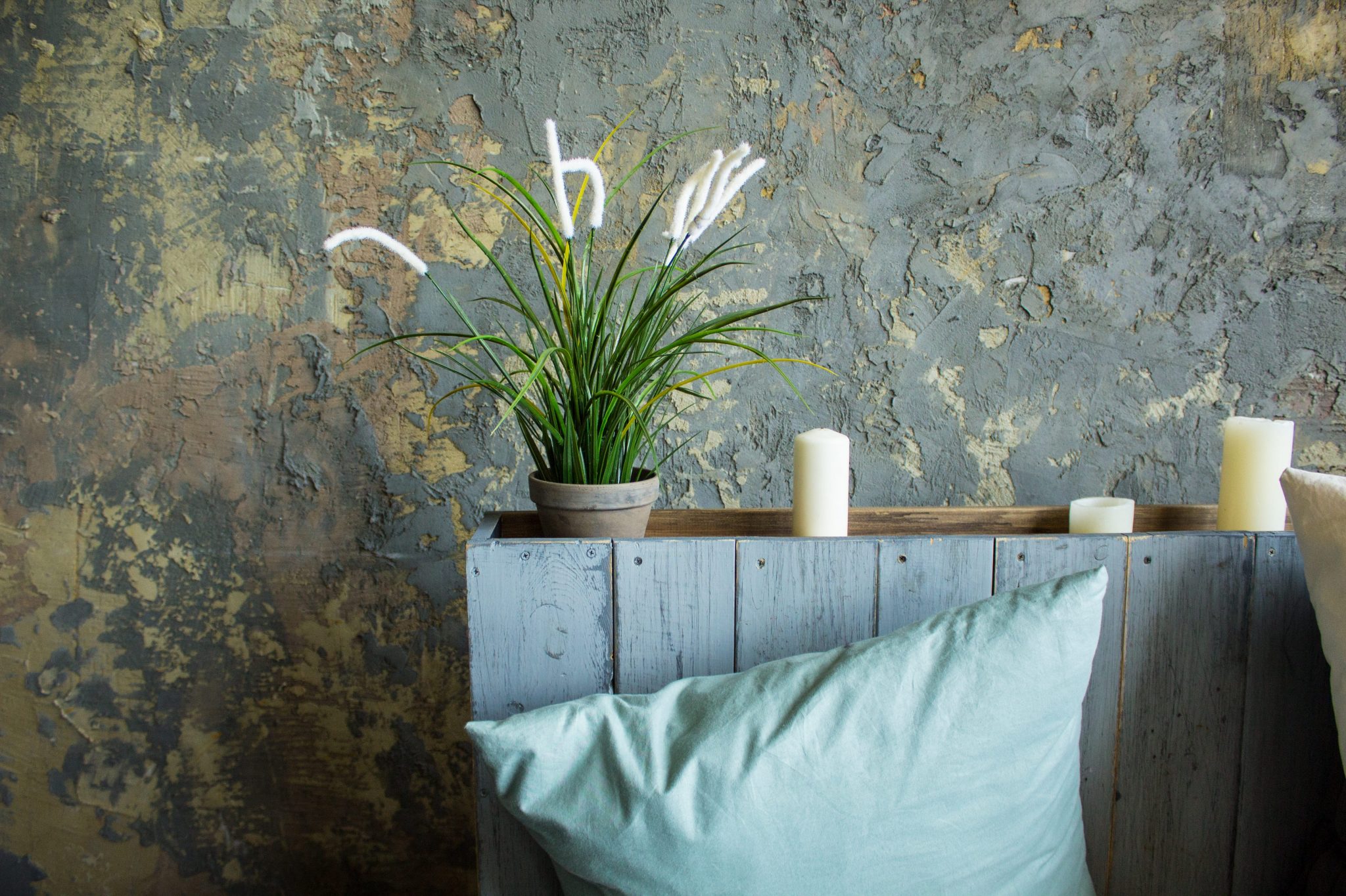 What is in plaster? What Colours & Is it outdated?